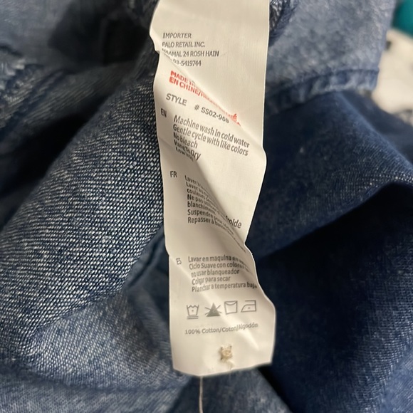 3/$15 Forever 21 crop denim shirt M - Picture 6 of 6